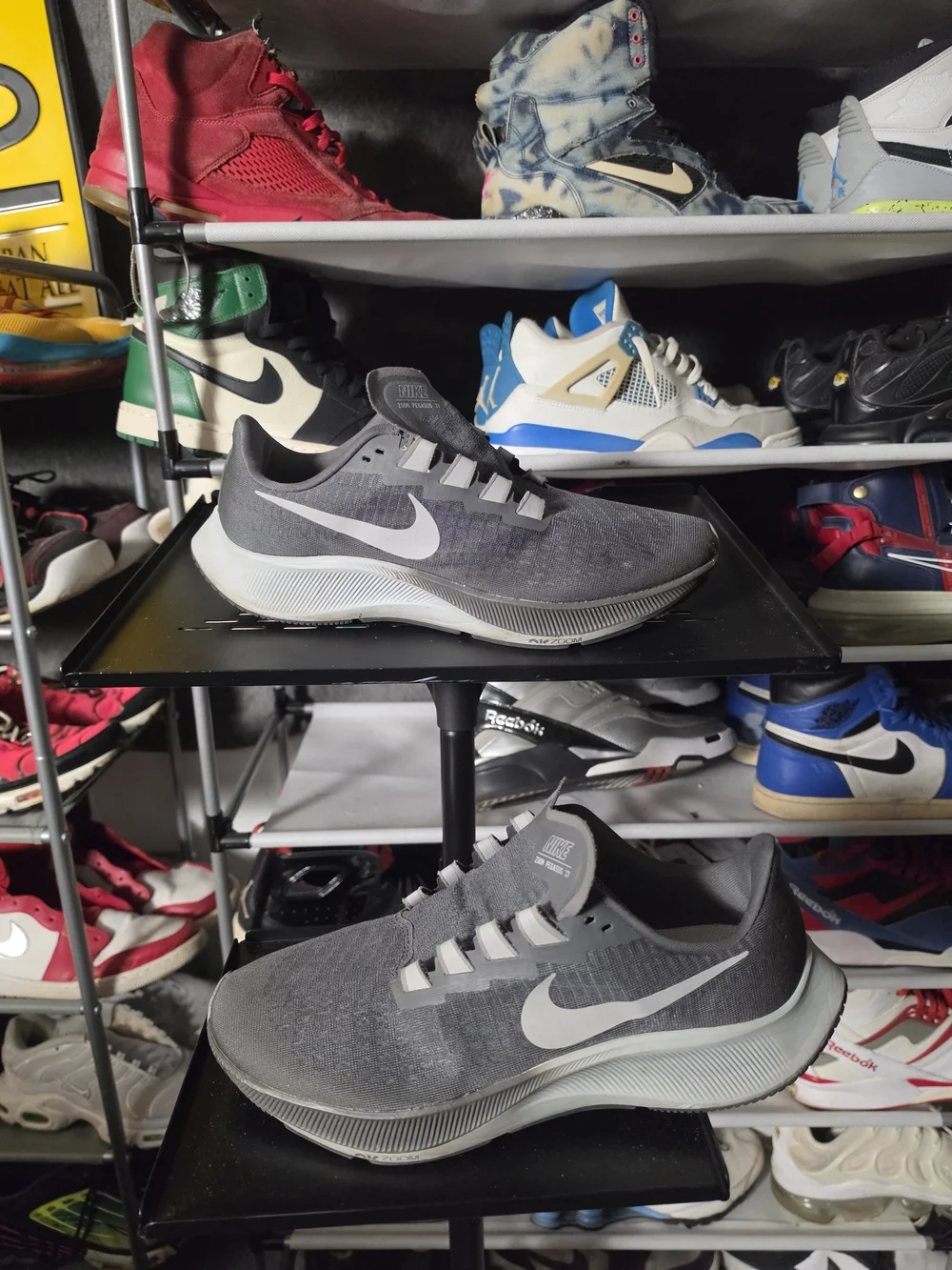 🔥 Nike Zoom Pegasus 37 Men's Size 10 Gray and White Running Shoes